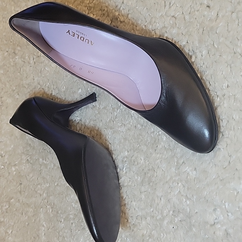 NWOT AUDLEY BUTTER LEATHER pumps Size 37 - Picture 16 of 16